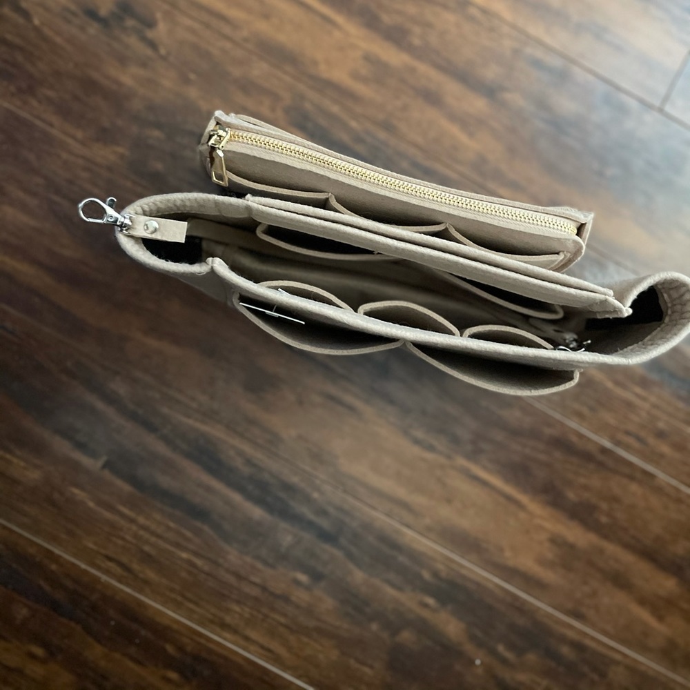 PURSE ORGANIZER